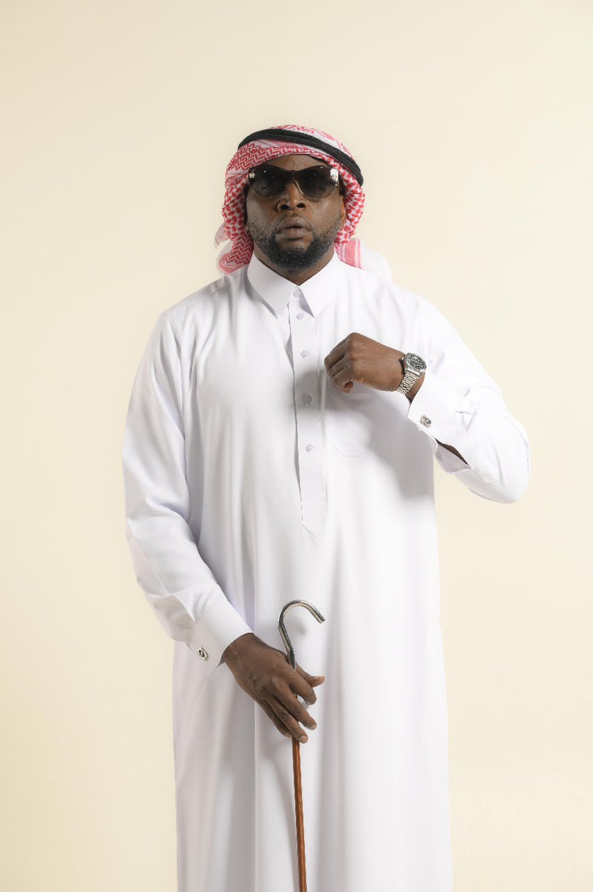 Superfly Mode Qatari In Noble Frost White Kandura — 24K | The World’s Most Wanted Kandura