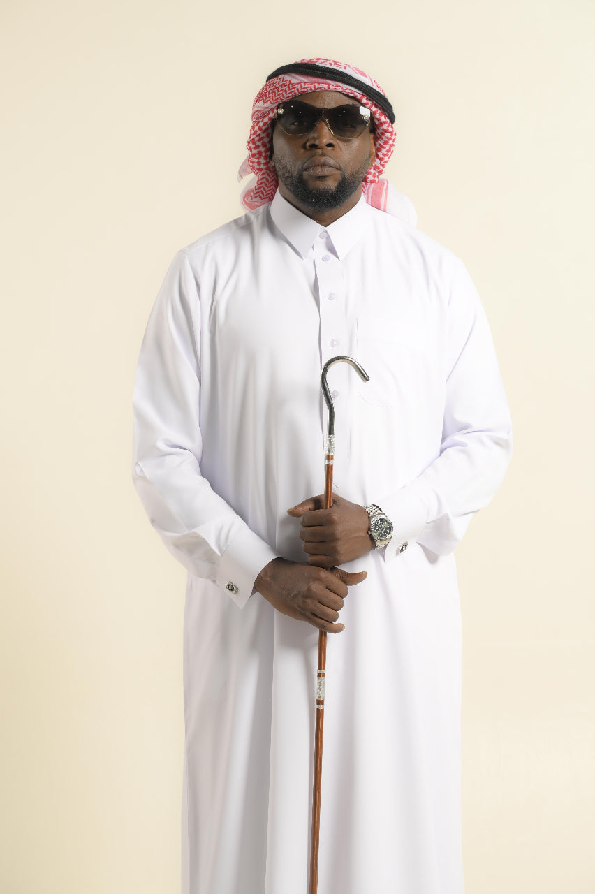 Superfly Mode Qatari In Noble Frost White Kandura — 24K | The World’s Most Wanted Kandura