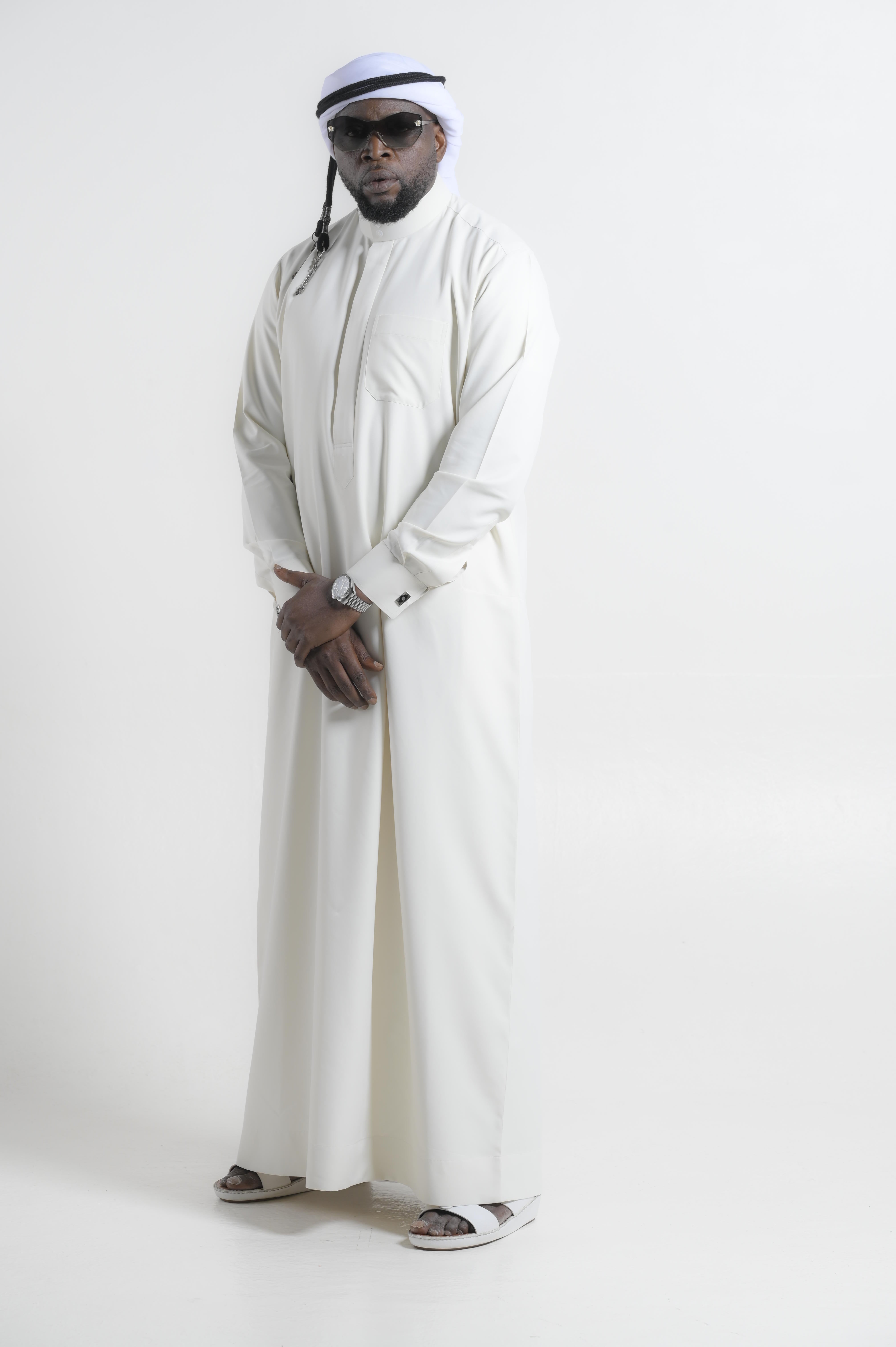 Desert Crown Saudi In Desert Ivory Kandura — 24K | The World’s Most Wanted Kandura